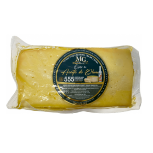 1/2 Queso Curado en Aceite Viejo Reserva